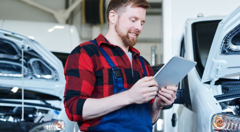 Communicate with your preferred garage at the right time.